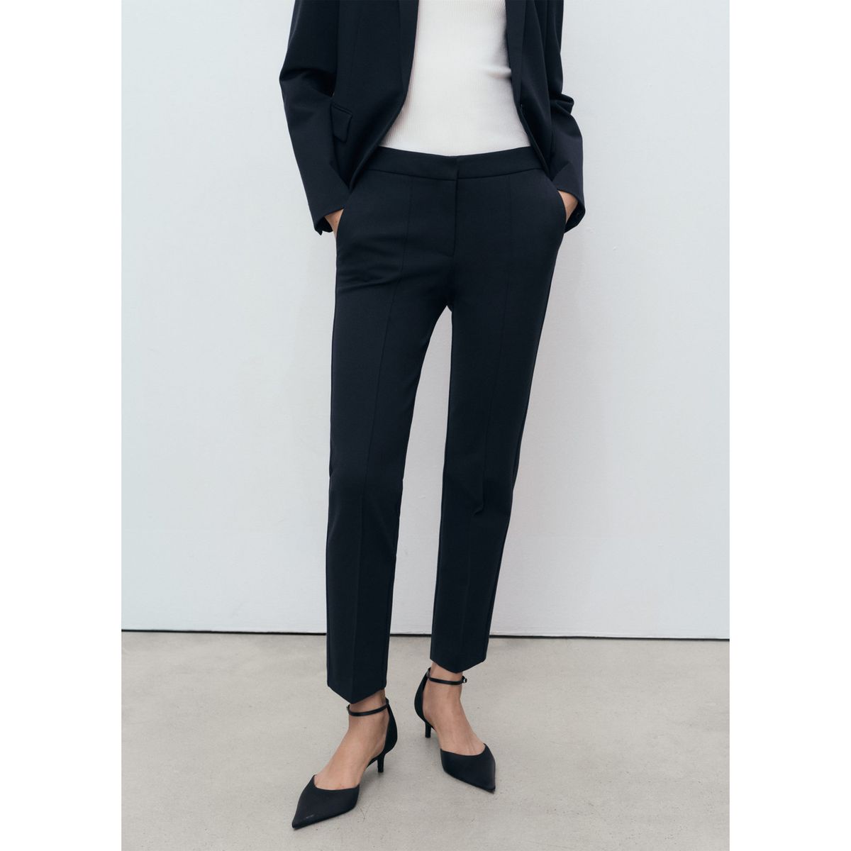 MANGO - Pantalón Straight Tiro Medio Mujer Mango