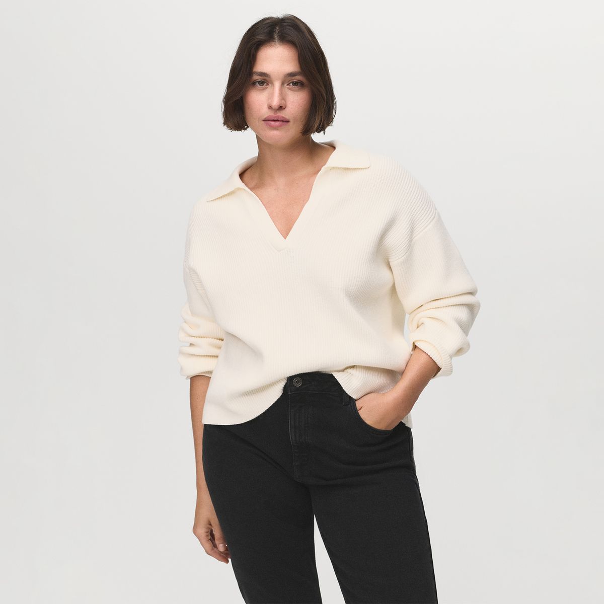 MANGO - Jean Flare Tiro Medio Mujer Mango