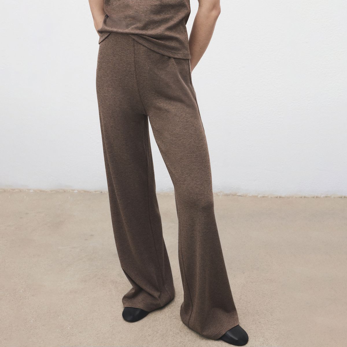 MANGO - Pantalón Flare Tiro Medio Mujer Mango