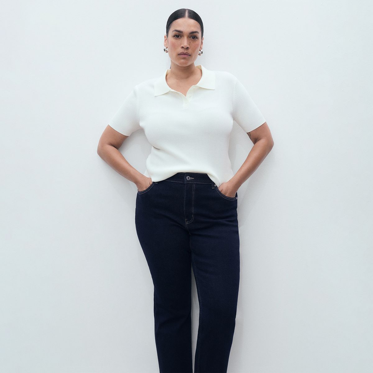 MANGO - Jean Flare Tiro Medio Mujer Mango