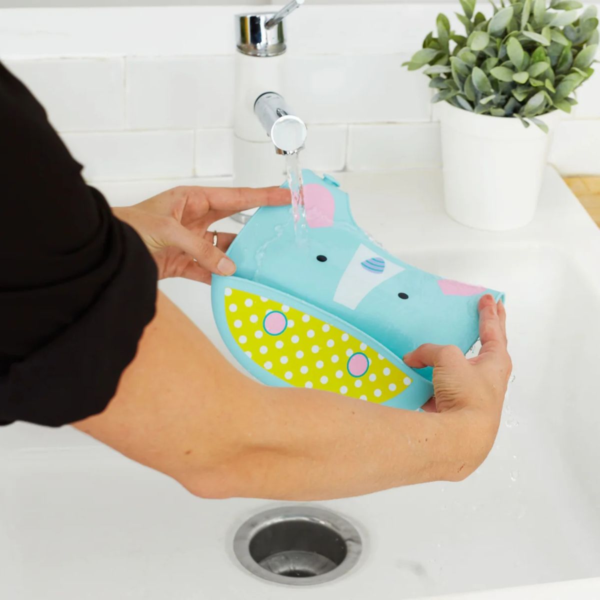 SKIP HOP - Babero De Silicona Unicornio