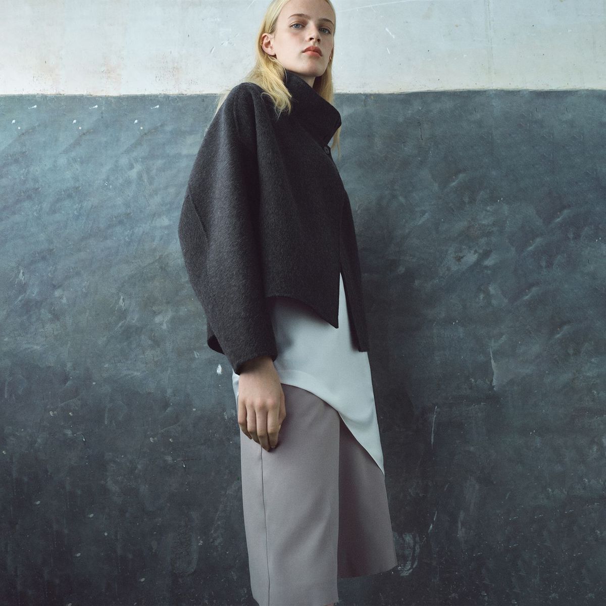 MANGO - Abrigo Corto Mujer Mango