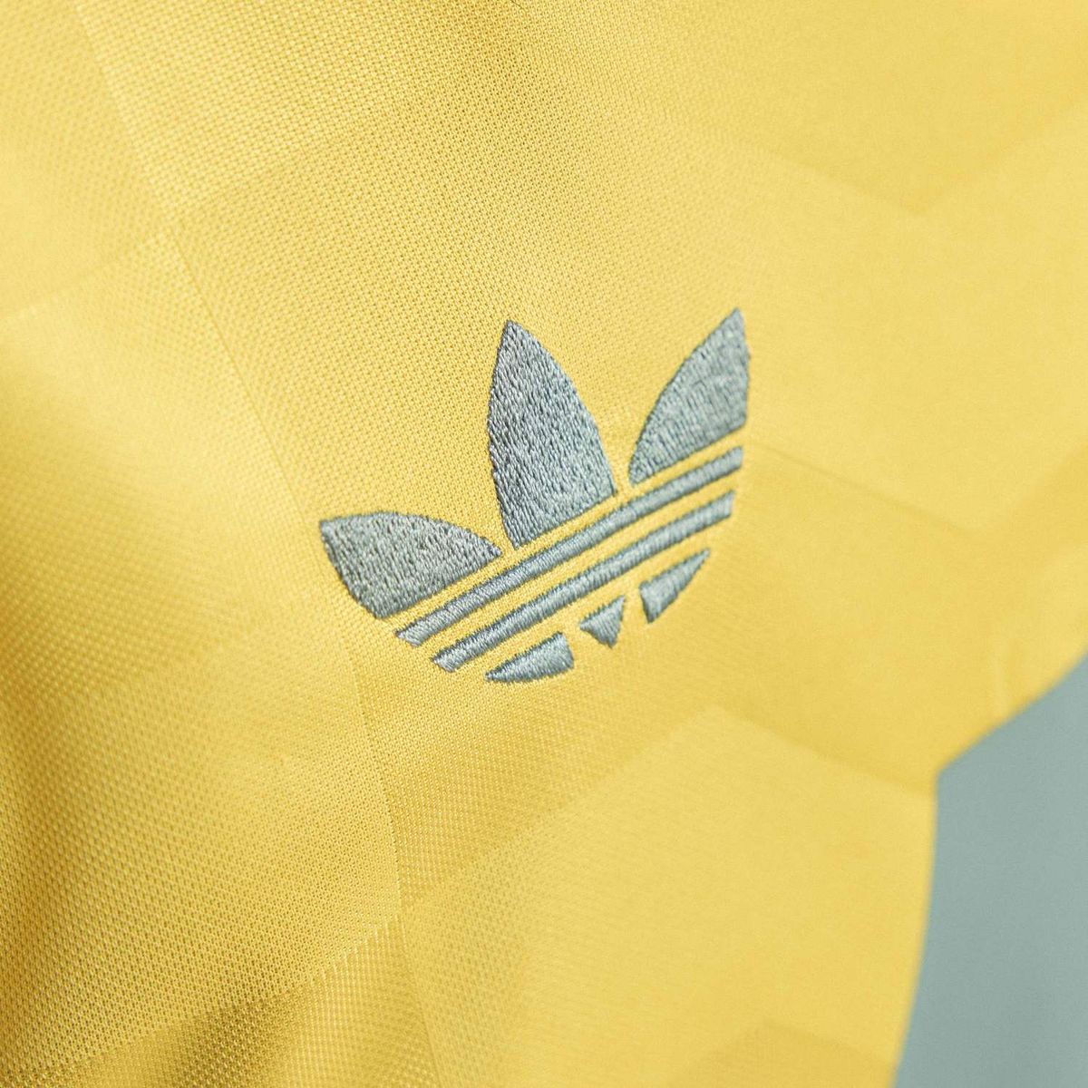 ADIDAS - Camiseta urbana Adidas Originals Bob Marley 2026