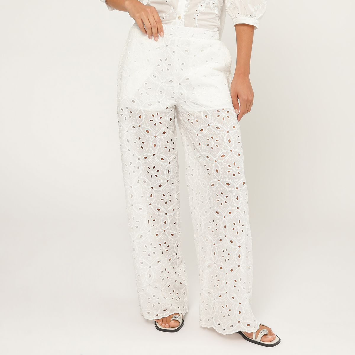 UNIVERSITY CLUB - Pantalon Broderie