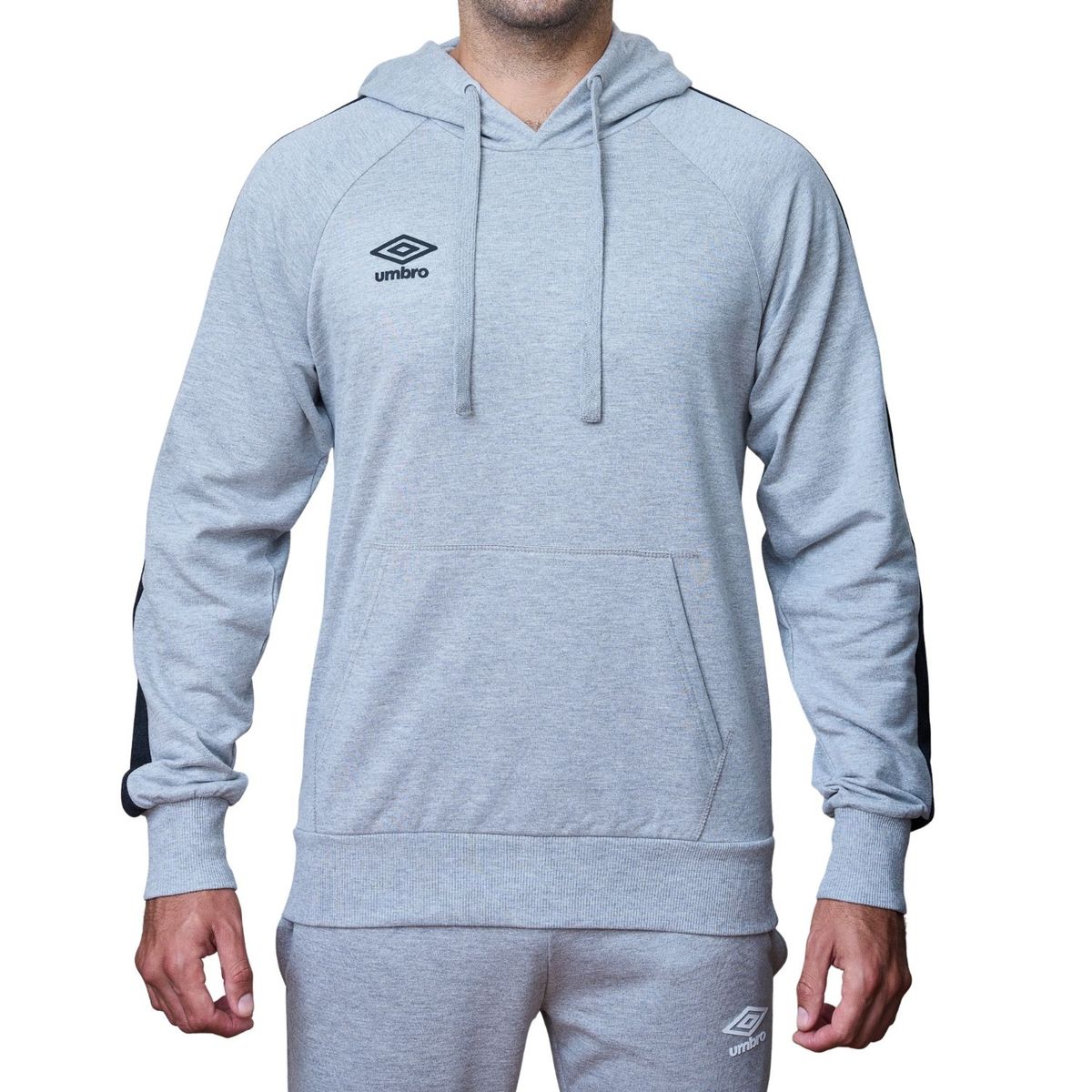 UMBRO - POLERA REGULAR ESSENTIAL KSSLH04-GMBM HOMBRE UMBRO