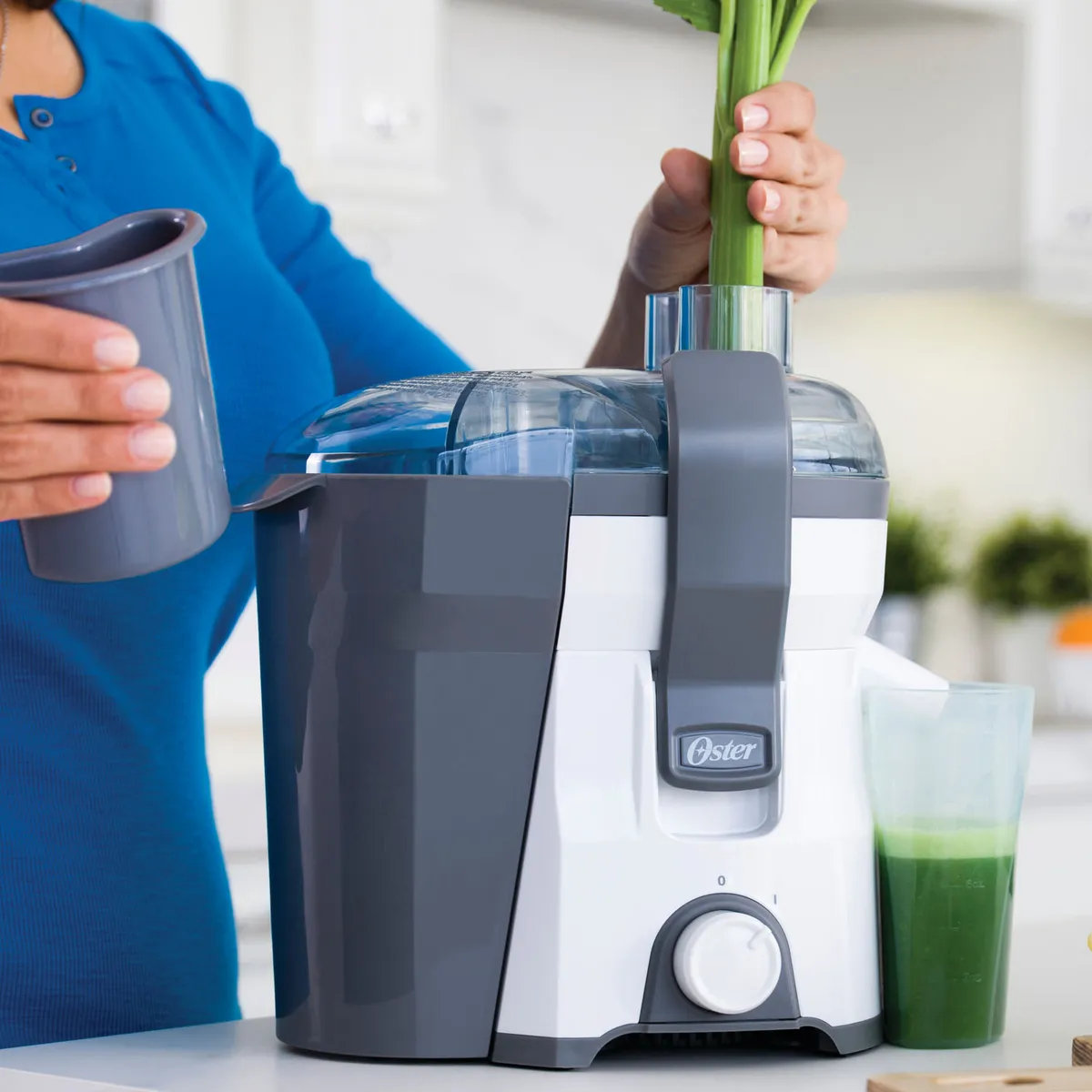 OSTER - Extractor Oster Jugos 400W