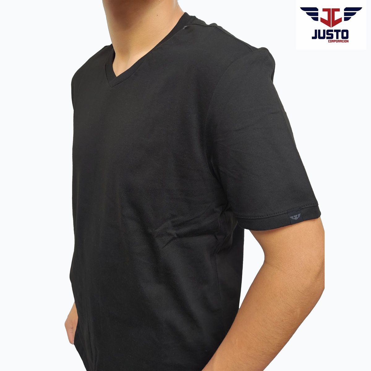JUST - POLO NEGRO CUELLO V - ALGODON