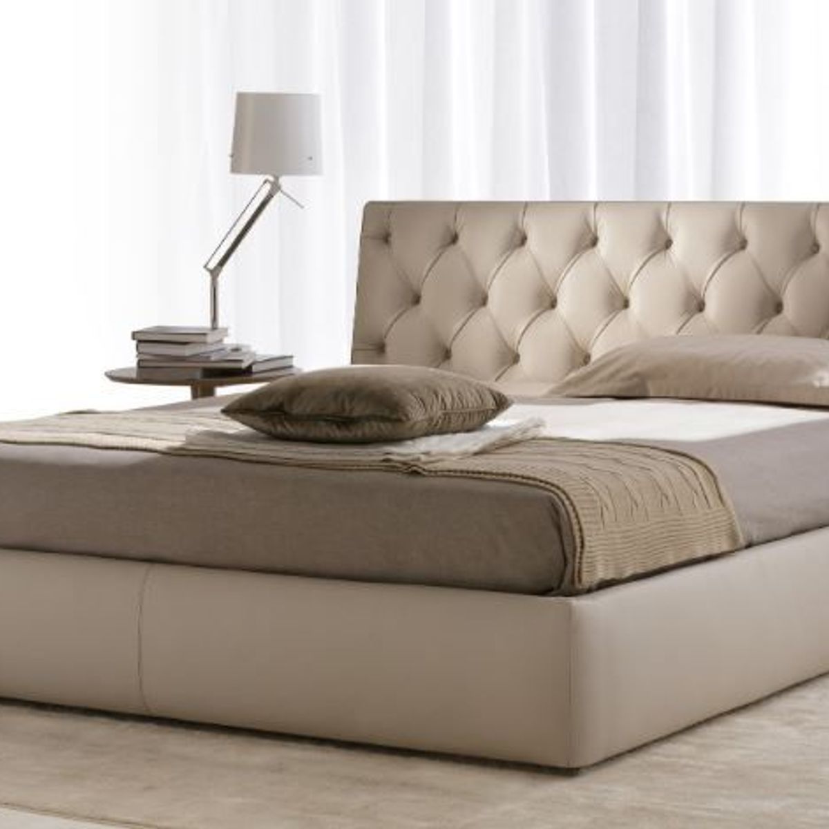 GENERICO - Cama Box Tarima + Cabecera Room Beige Queen