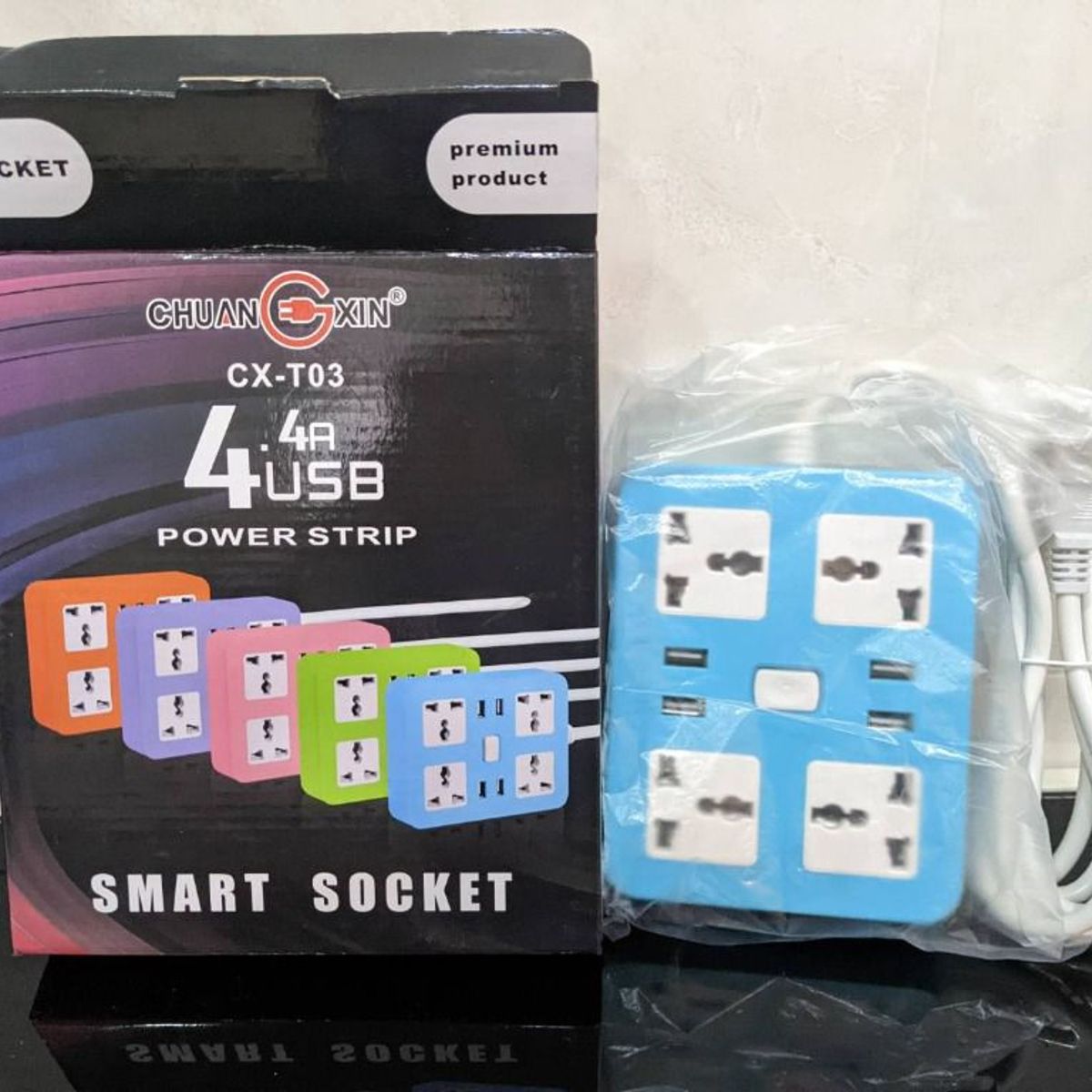 GENERICO - EXTENSION  MULTIPLE RECTANGULAR  4 TOMAS UNIVERSALES + 4 TOMAS USB