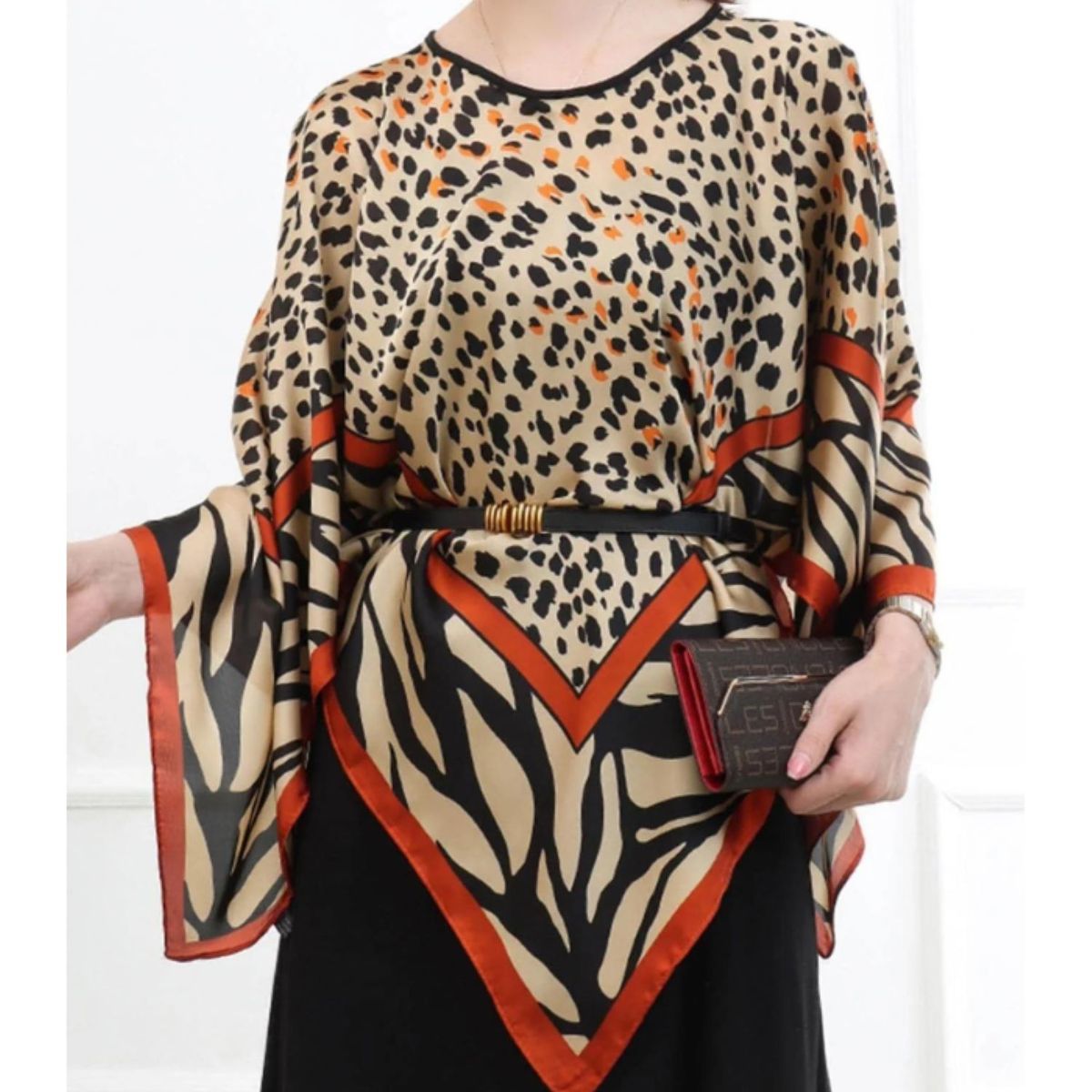 KAST PE - Blusa Chal Medarda tunica corta Estampado Leopardo Clásico