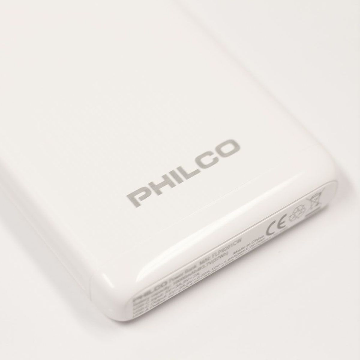 GENERICO - Power Bank 10000mAh PHILCO FLP8201CWMETALICO WH Blanco