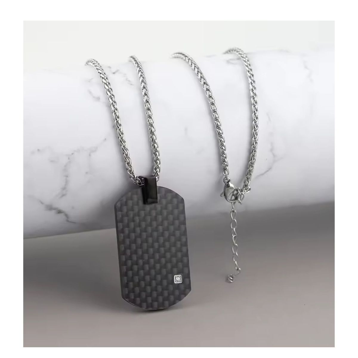 GENERICO - Collar para Varón Placa de Fibra de Carbono - Acero Inoxidable 316L