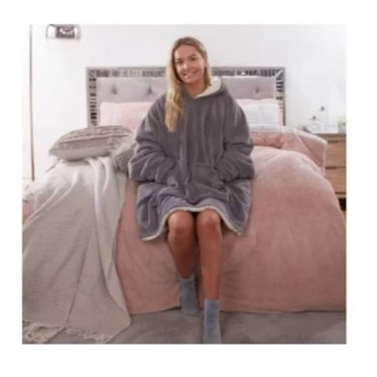 GENERICO - ULTRA  Polera  de felpa con capucha plush GRIS