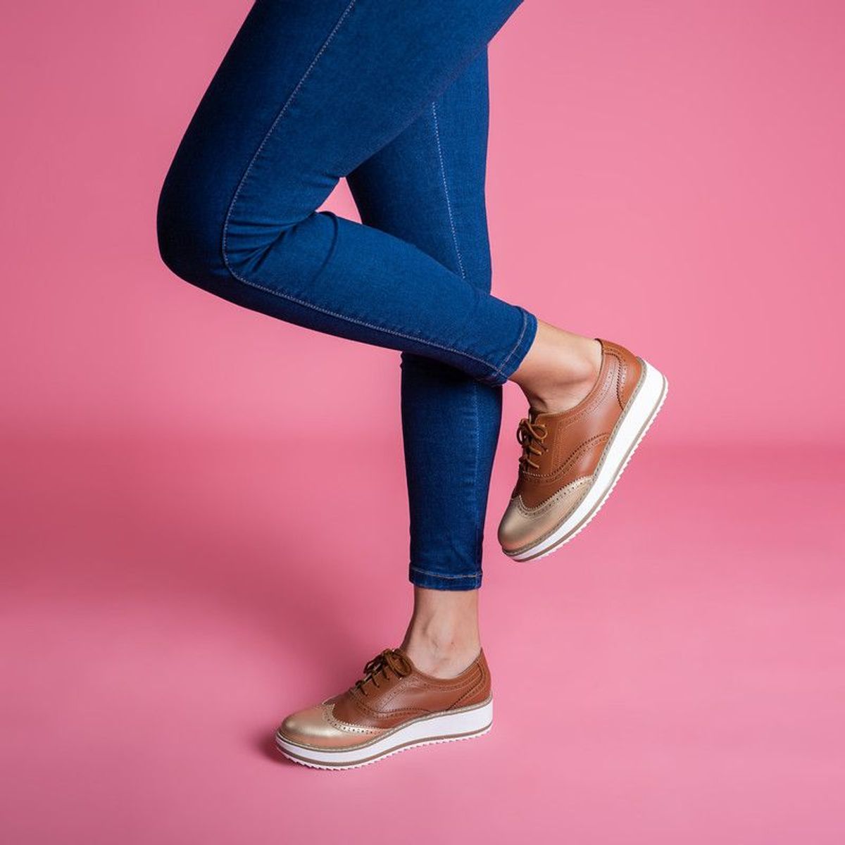 KAWKI - ZAPATOS DE MUJER OXFORD DIVERSION CAMEL PUNTA DORADA