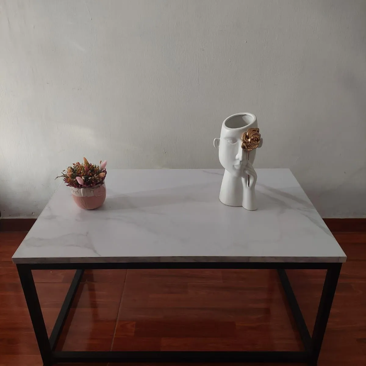 GENERICO - Mesa de centro industrial rectangular color marmol brillante 80x50x40