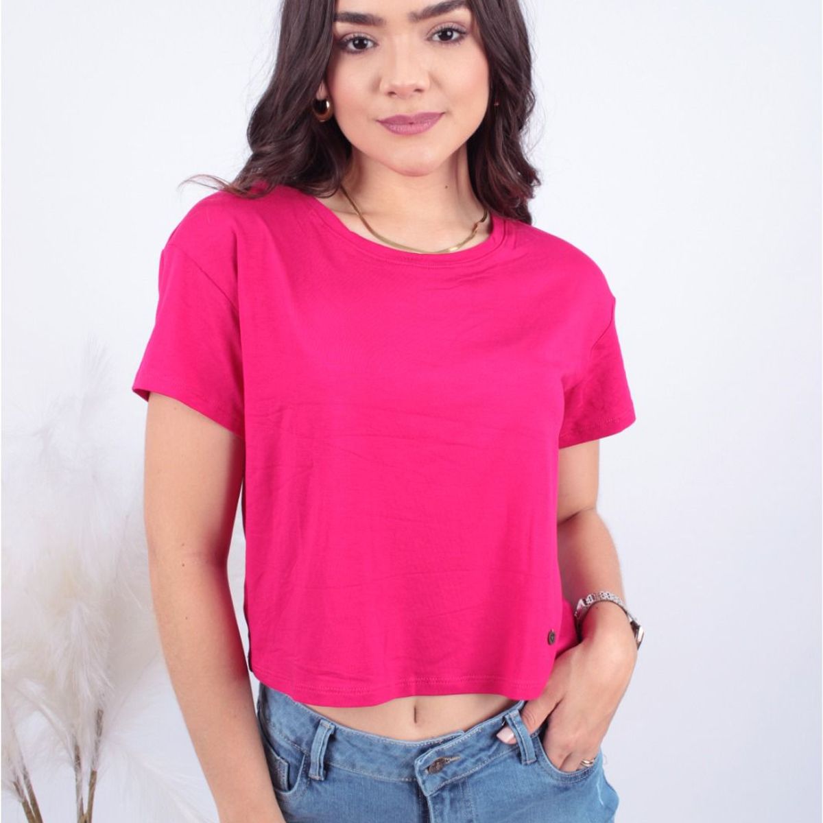 MONE OUTFIT - Polo Color Entero Fucsia Manga Corta