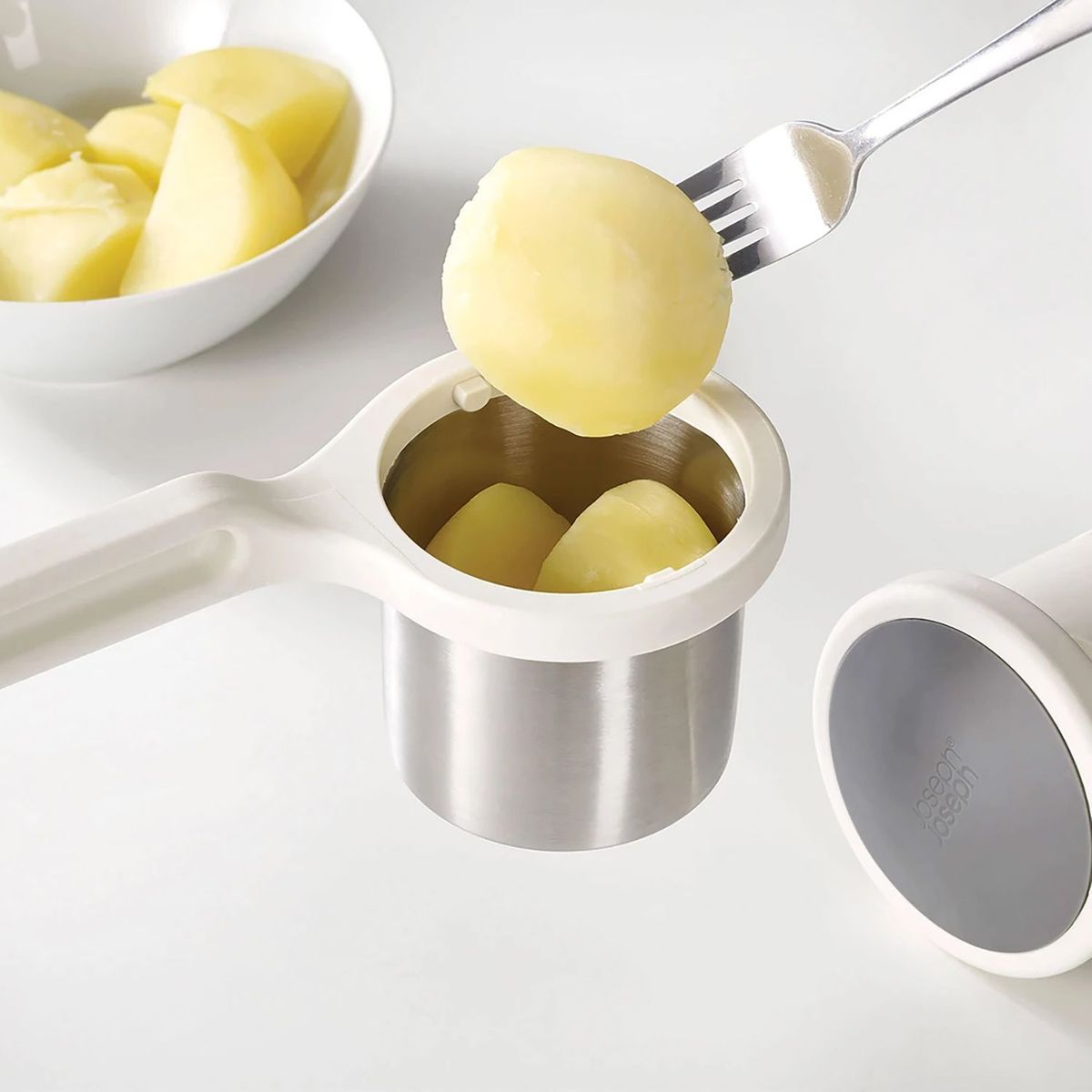 CRATE & BARREL - Prensador de Papas Helix JOSEPH JOSEPH