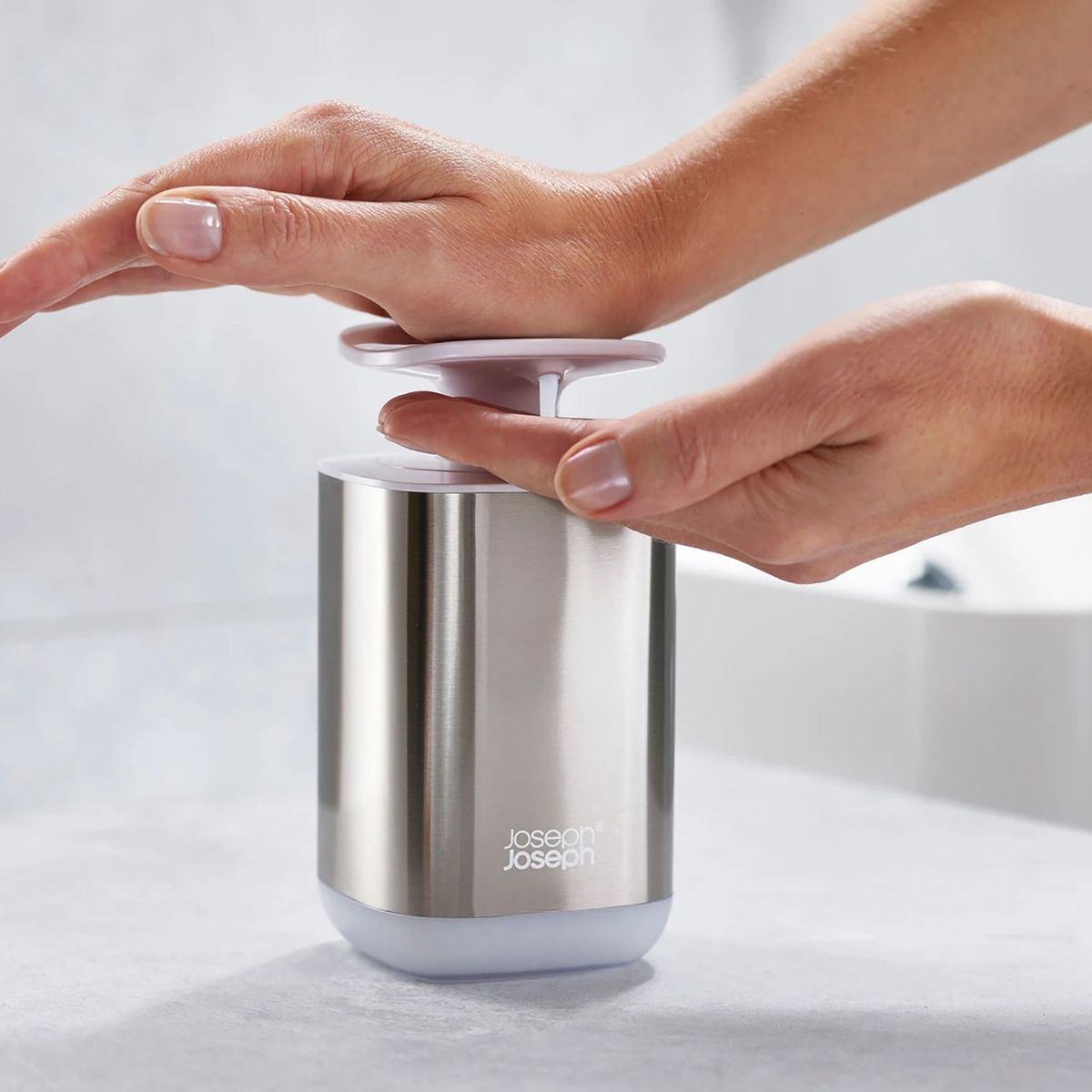 CRATE & BARREL - Dispensador de Jabón Acero Presto JOSEPH JOSEPH
