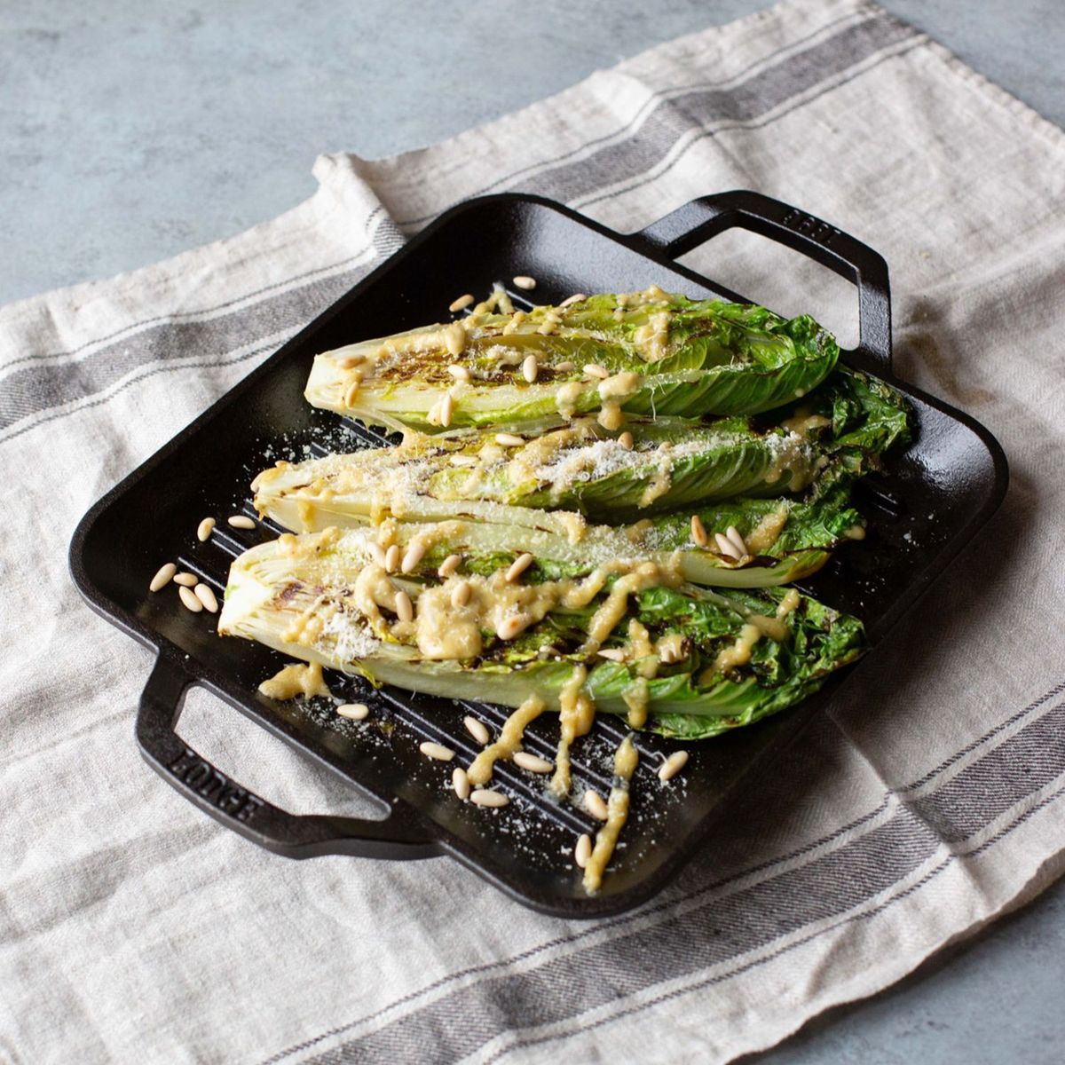 CRATE & BARREL - Sarten Gril Cuadrada 11in Hierro Fundido LODGE