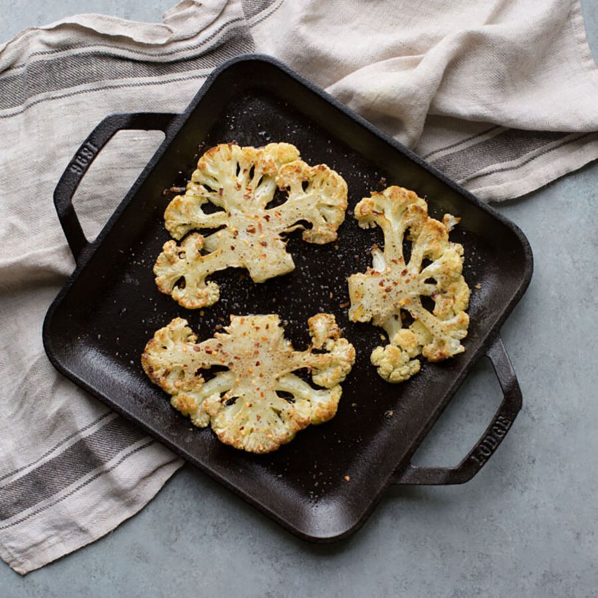 CRATE & BARREL - Plancha Cuadrada 28cm LODGE