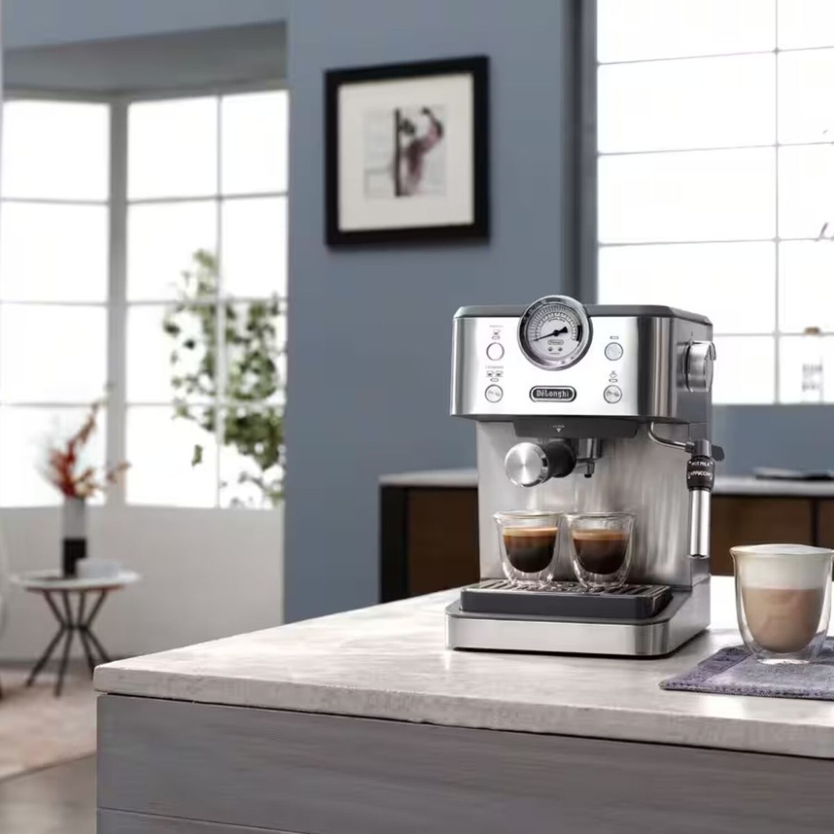 CRATE & BARREL - Cafetera Linea Classic Espresso Delonghi