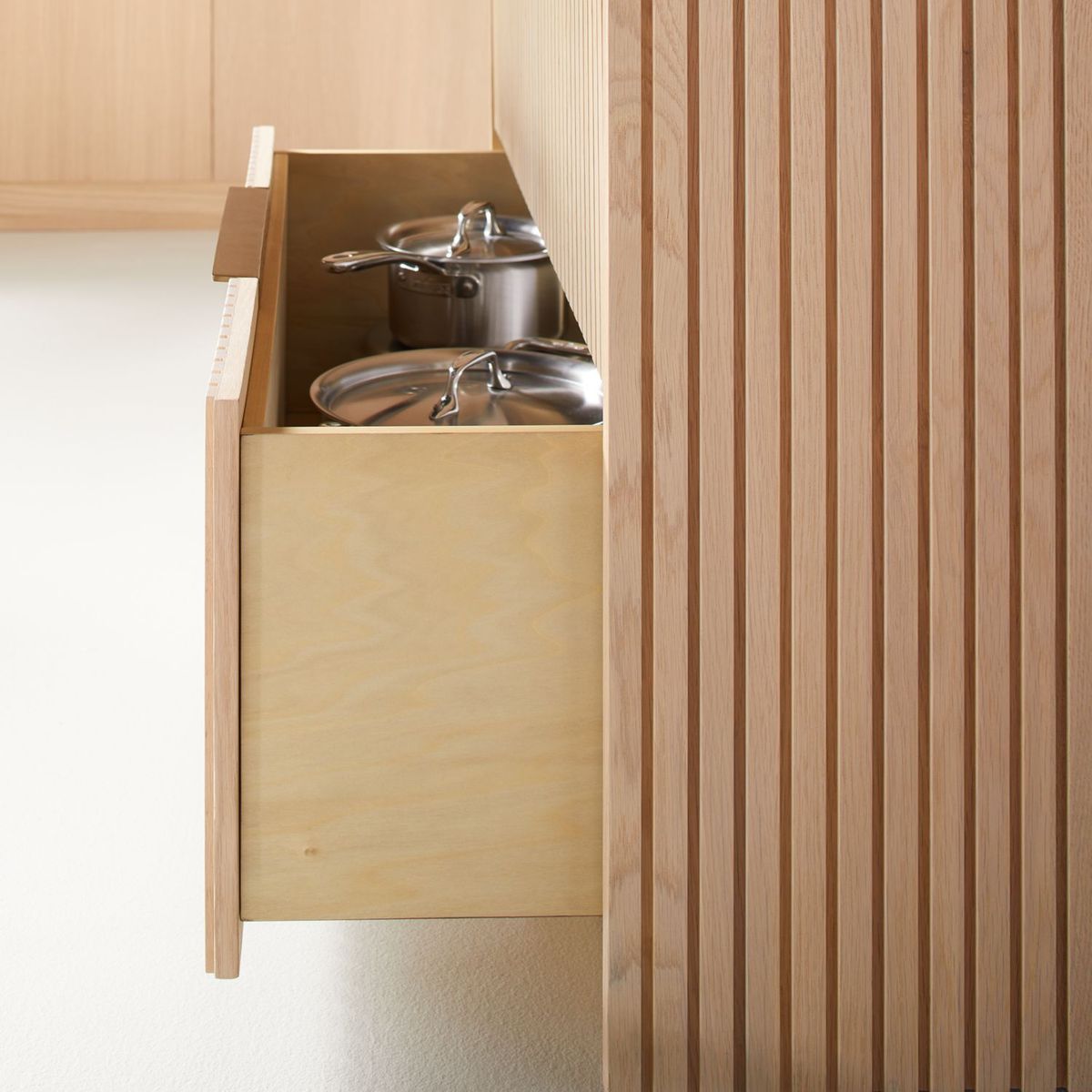 CRATE & BARREL - Isla De Cocina Batten 6 Cajones