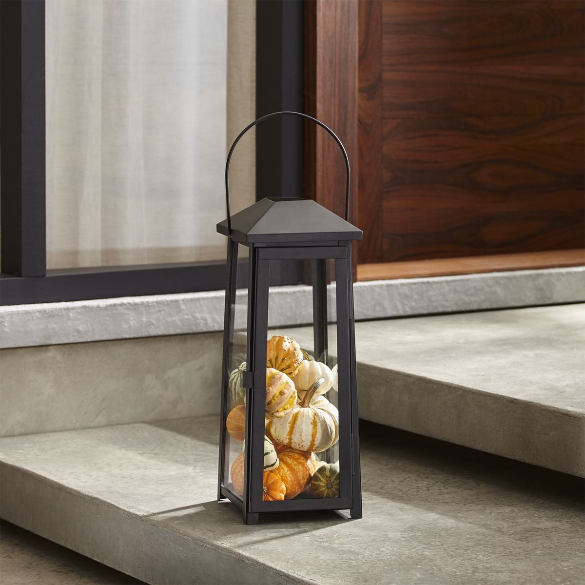 CRATE & BARREL - Farol Petaluma para Exteriores