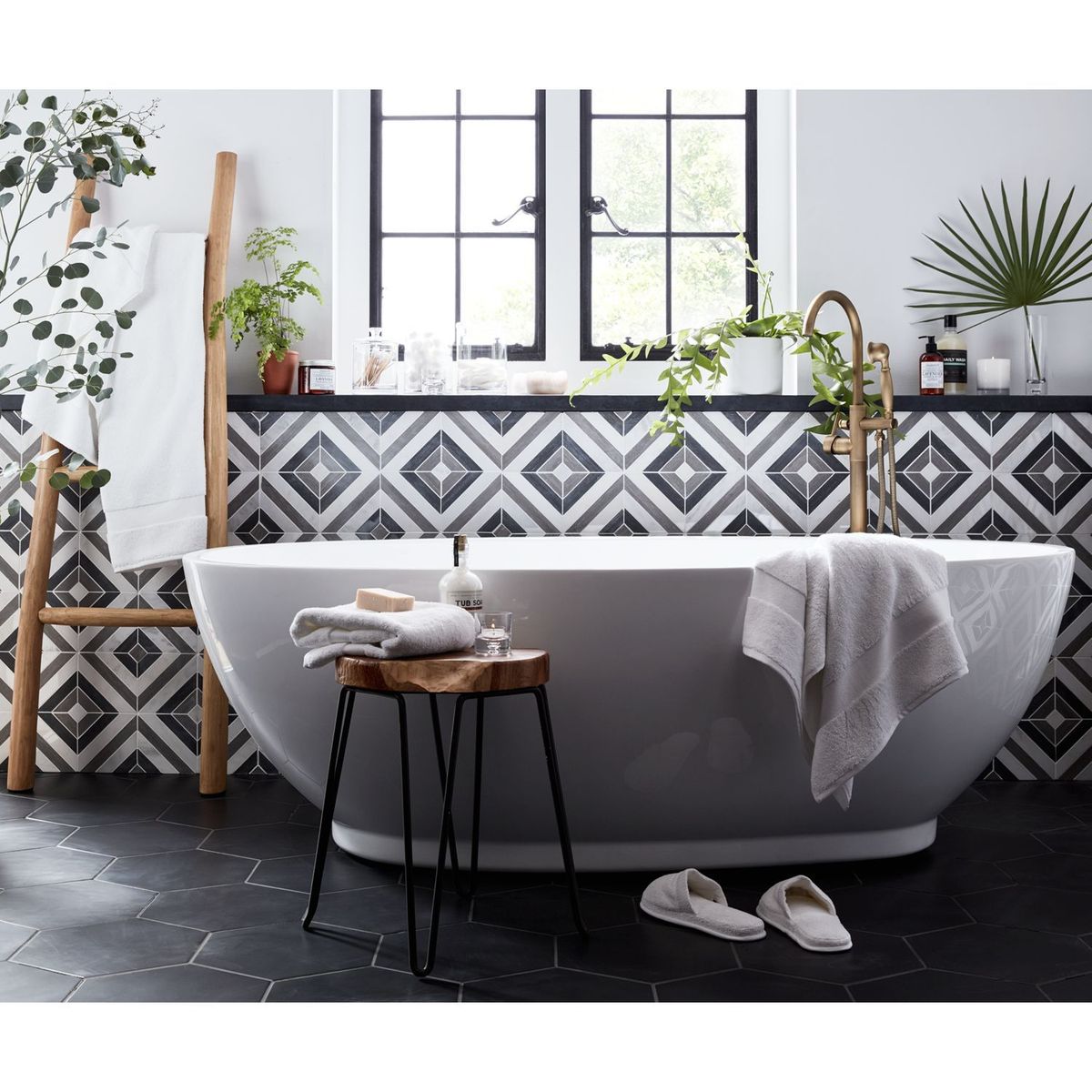 CRATE & BARREL - Escalera de Rama de Teca Natural