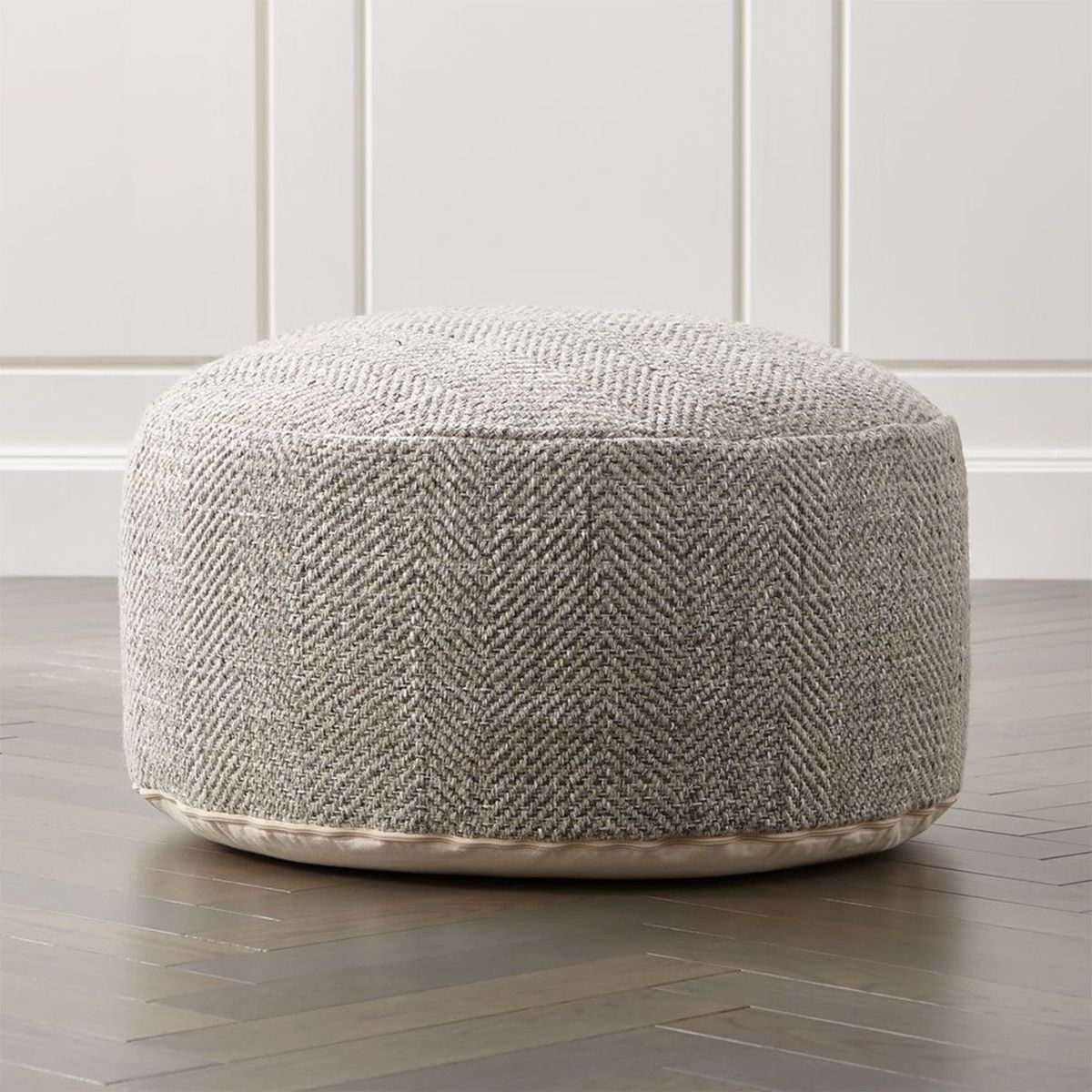 CRATE & BARREL - Puff Redondo Fergus