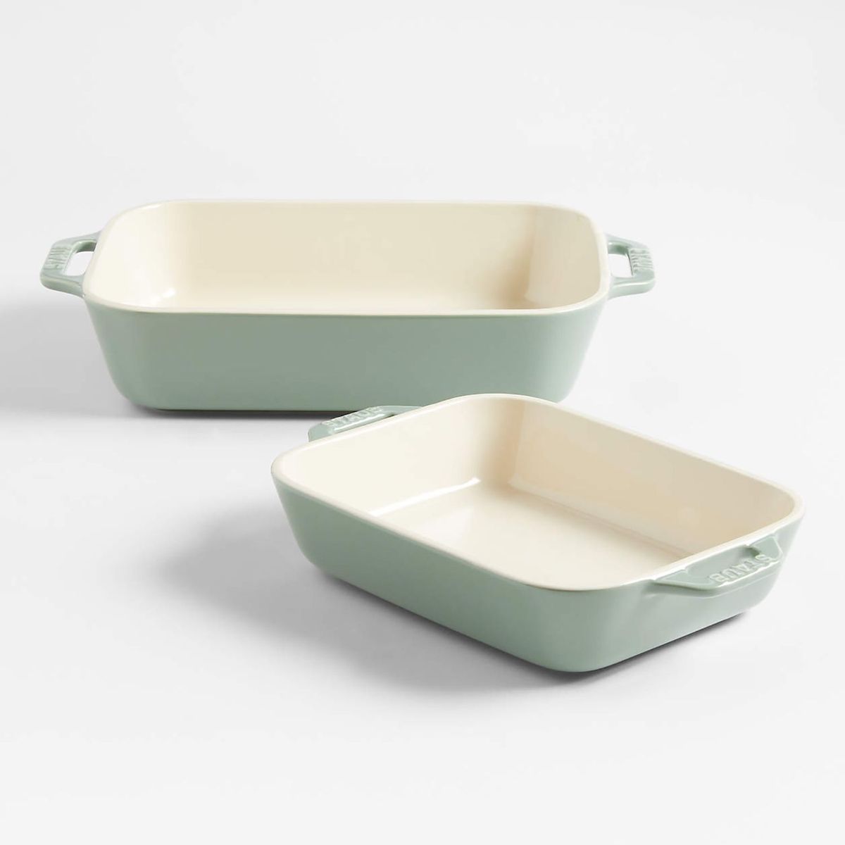 CRATE & BARREL - Set De 2 Fuentes Para Hornear De Cerámica Verde Staub®
