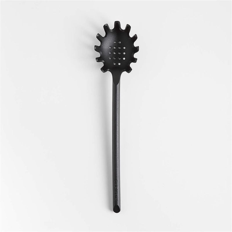 CRATE & BARREL - Cuchara para Pasta de Nailon Negro 
