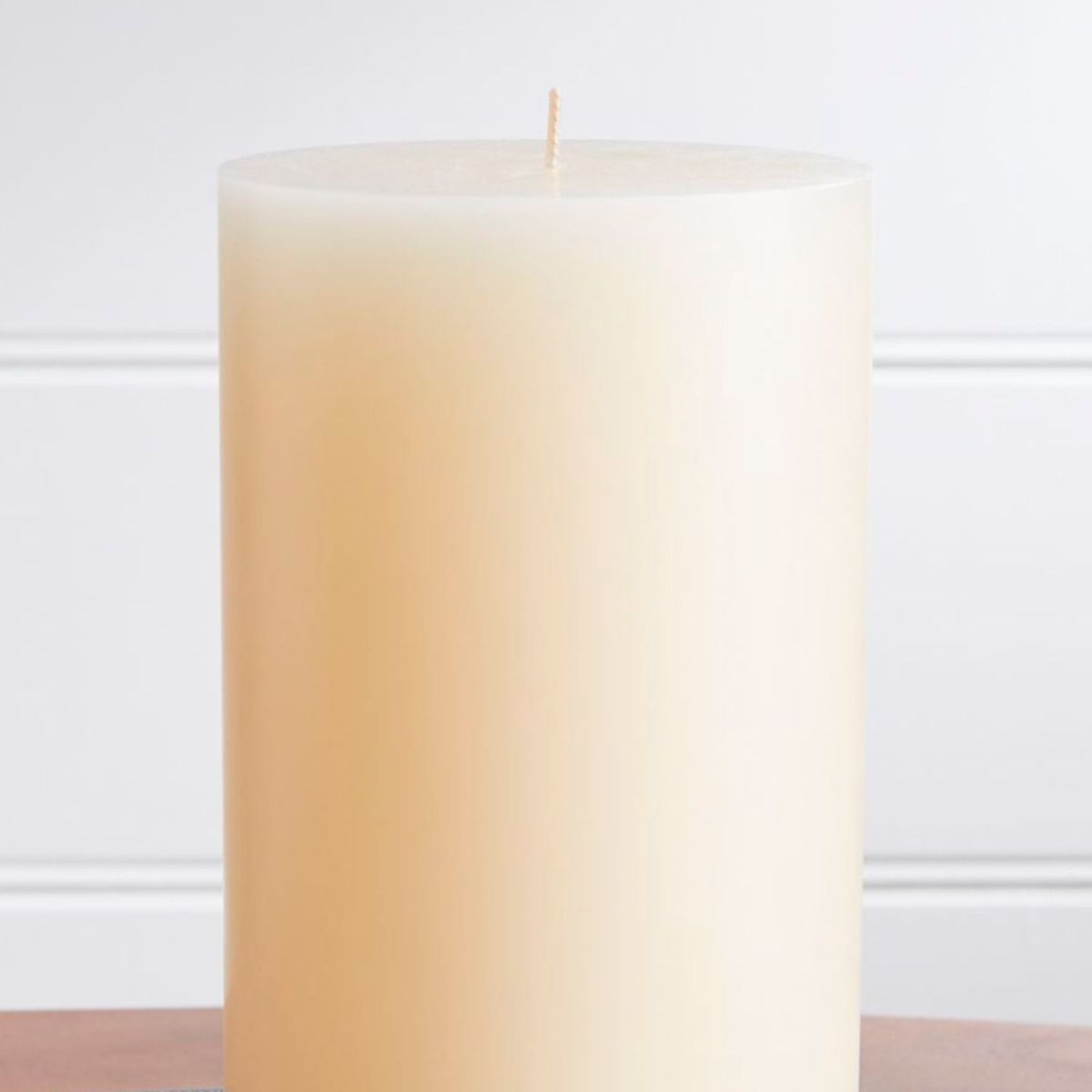 CRATE & BARREL - Vela Pillar 10x20cm