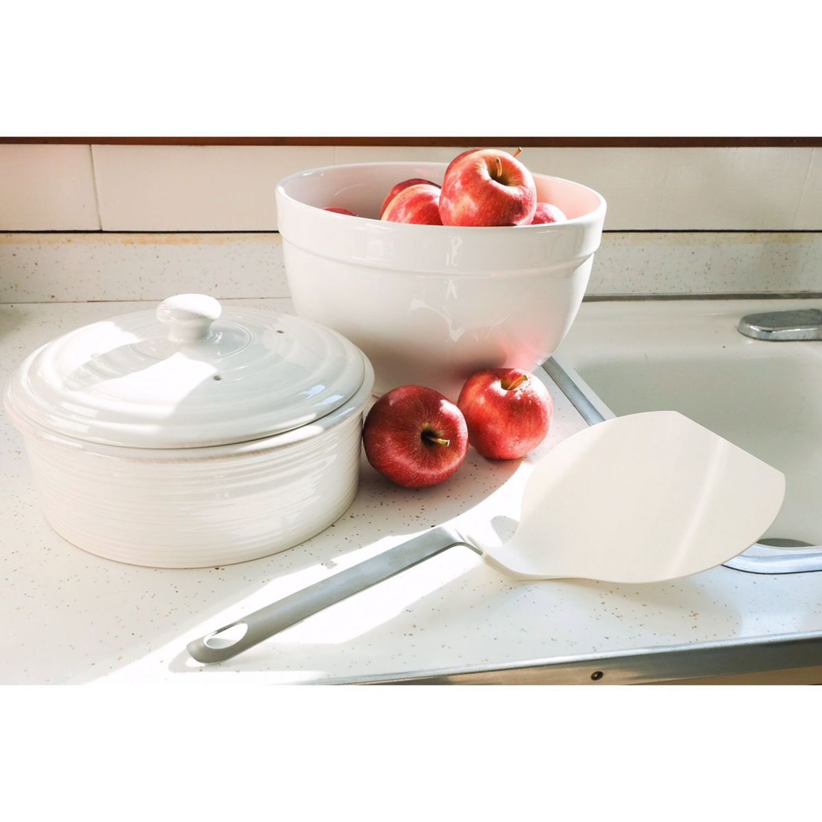 CRATE & BARREL - Espátula para Panqueque