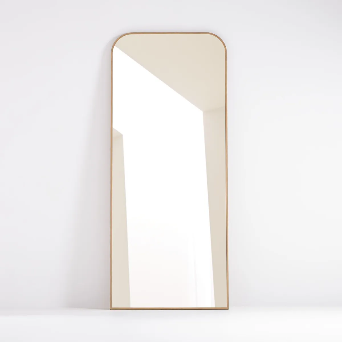 CRATE & BARREL - Espejo de Piso Arqueado Edge 81x193cm