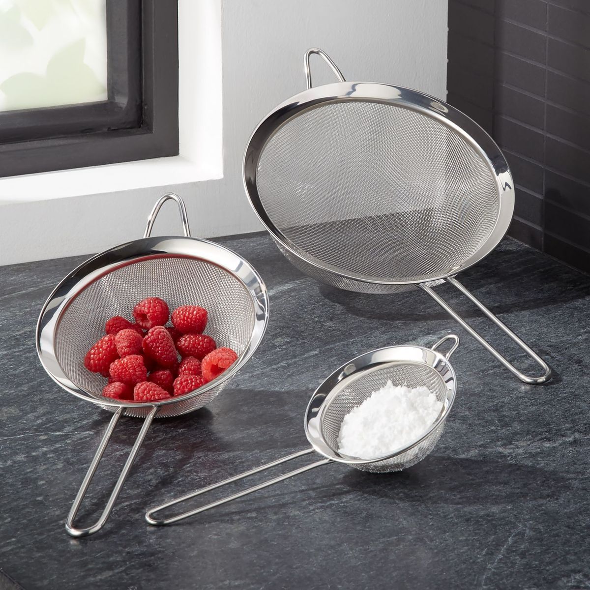 CRATE & BARREL - Set de 3 Coladores Mesh de Acero Inoxidable
