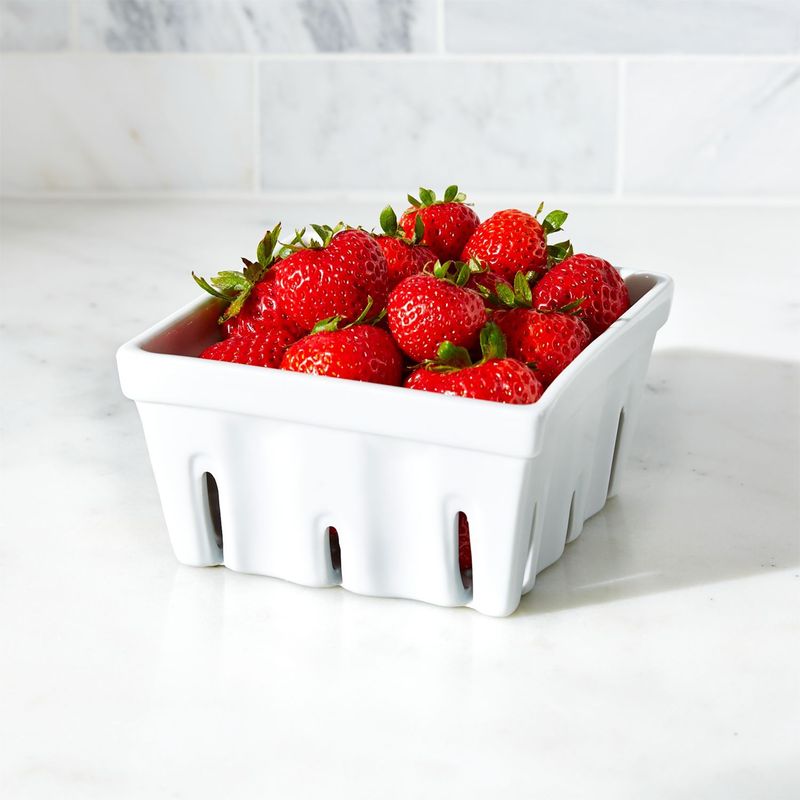 CRATE & BARREL - Colador de Porcelana Blanca
