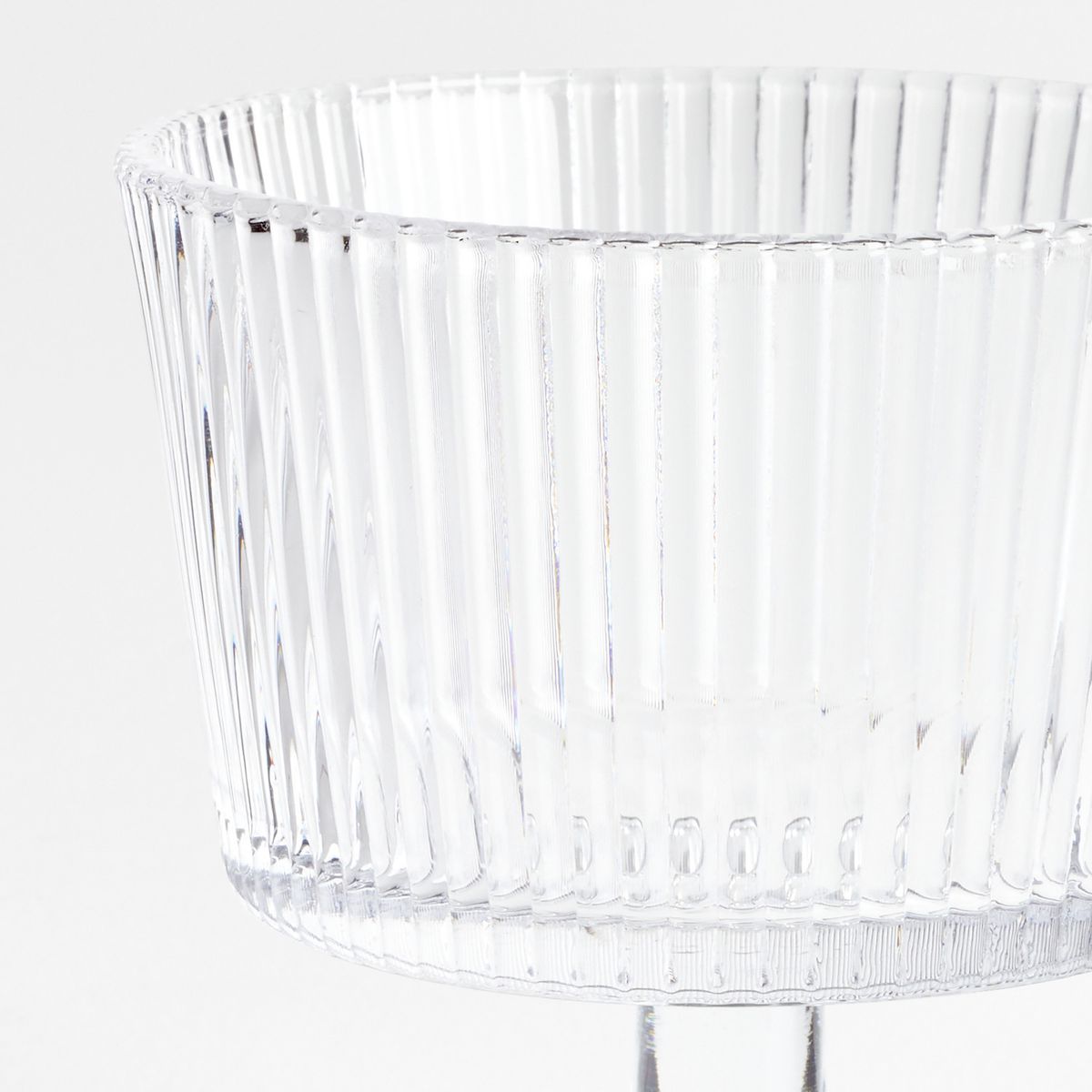 CRATE & BARREL - Copa Atwell 