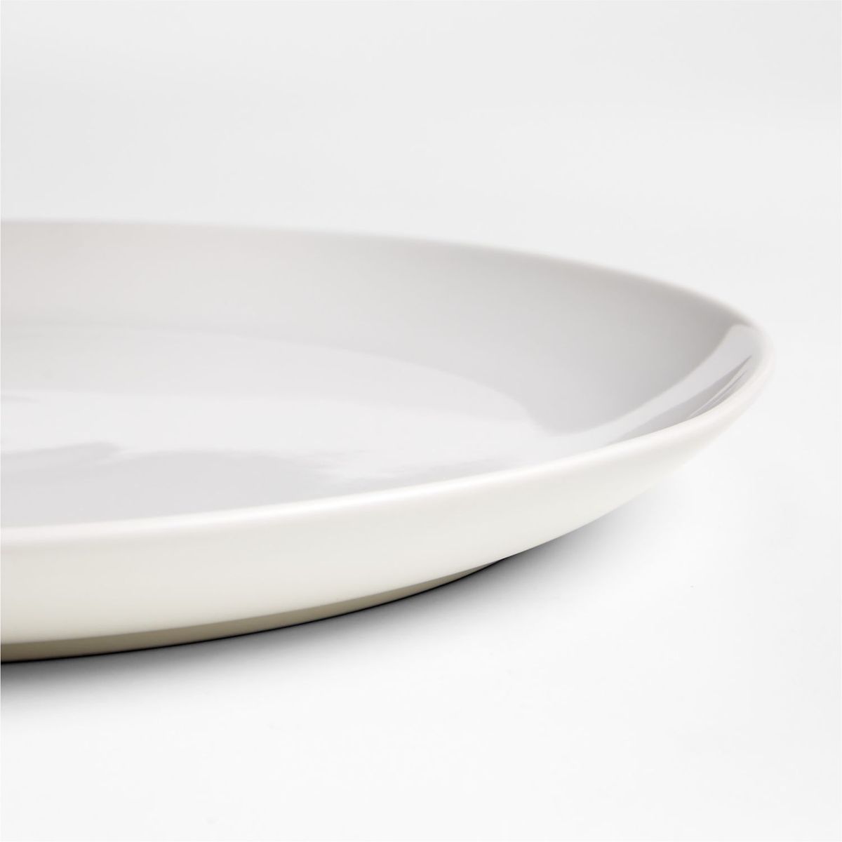 CRATE & BARREL - Plato de Fondo Hudson