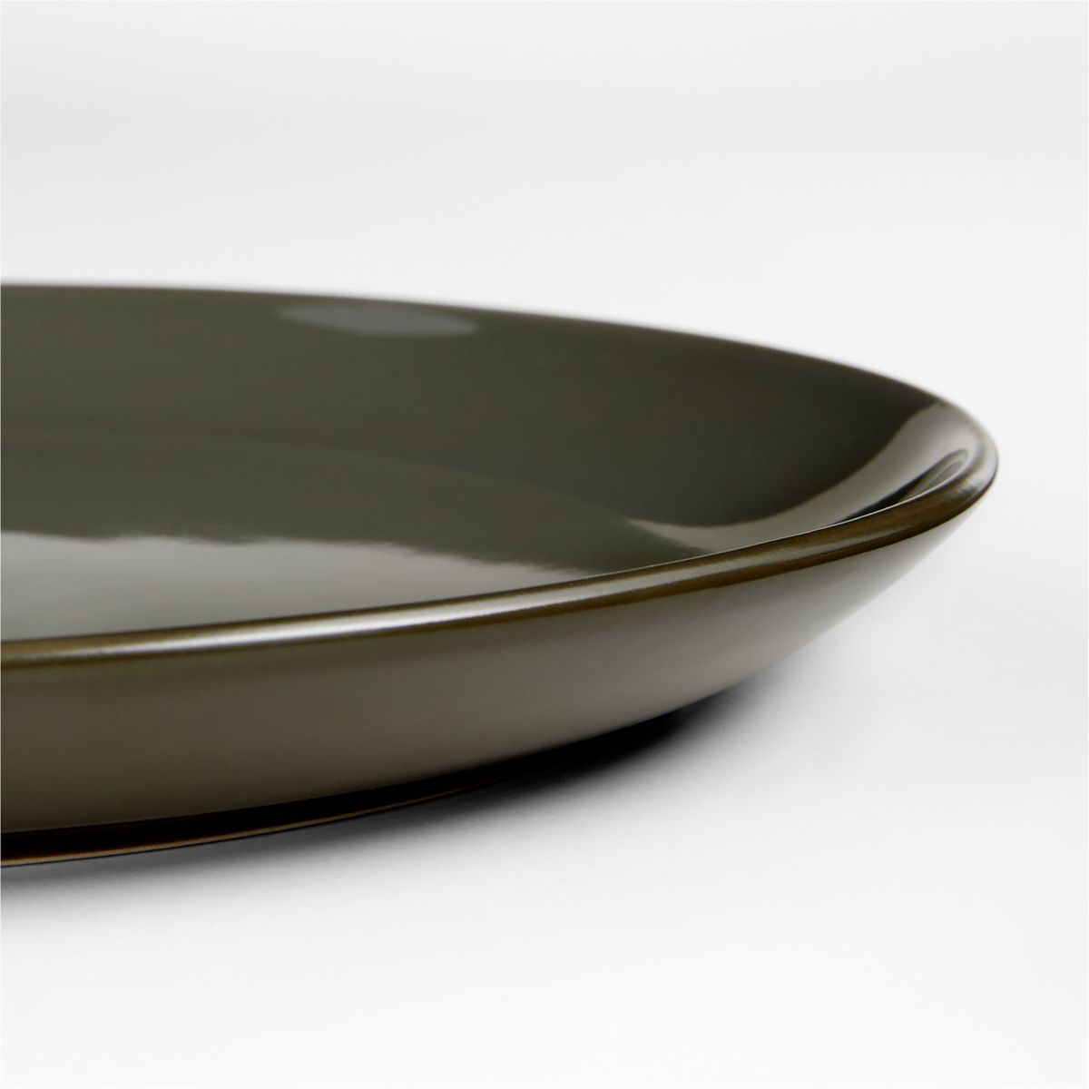 CRATE & BARREL - Plato de Fondo Hudson