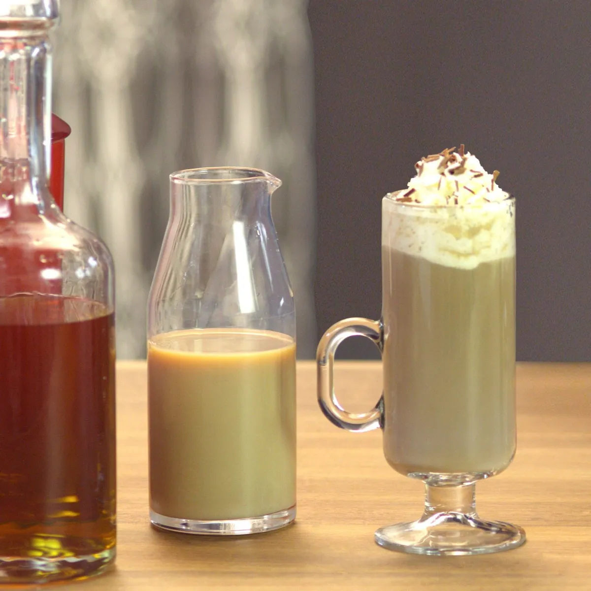 CRATE & BARREL - Mug para Café Irlandés