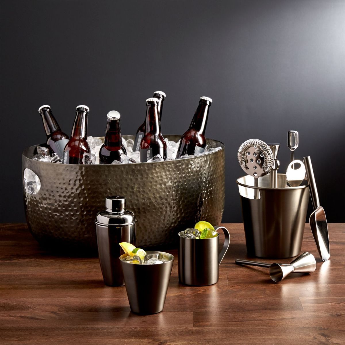 CRATE & BARREL - Champagnera Bash