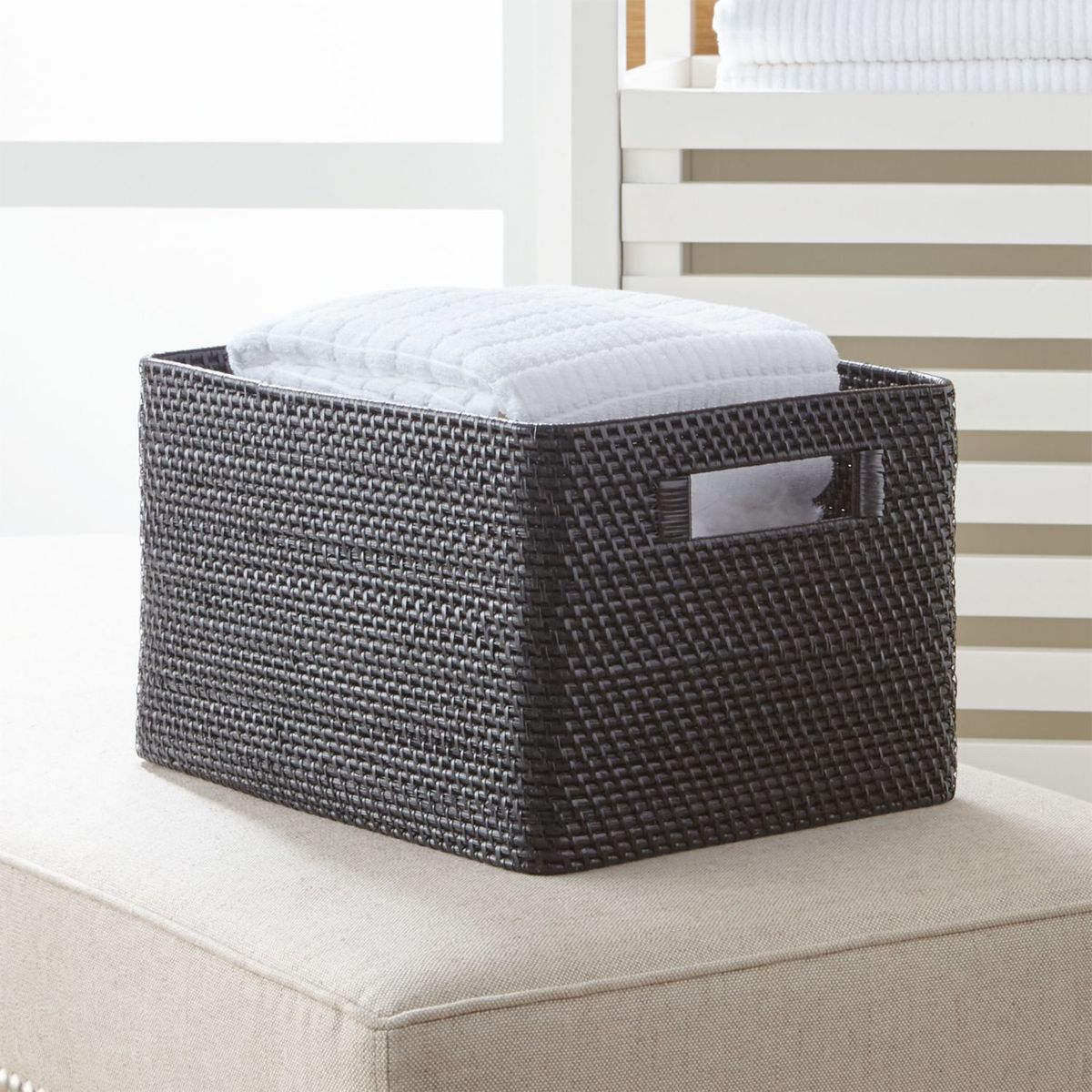 CRATE & BARREL - Canasta Pequeña Sedona Miel