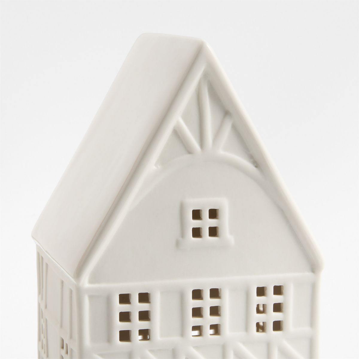 CRATE & BARREL - Casa De Villa Navideña