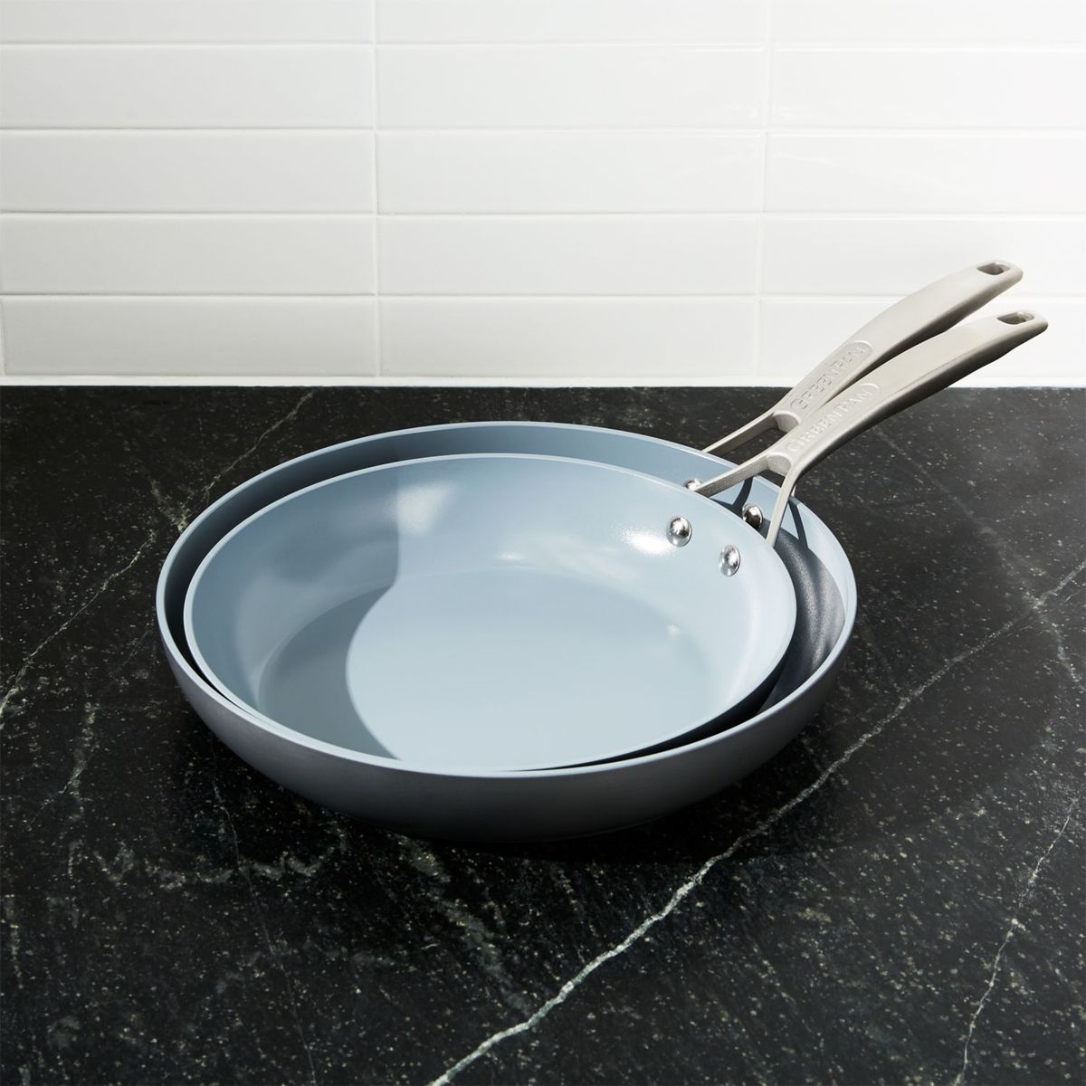 CRATE & BARREL - Set de Sartenes Padova Antiadherente de Cerámica Celeste