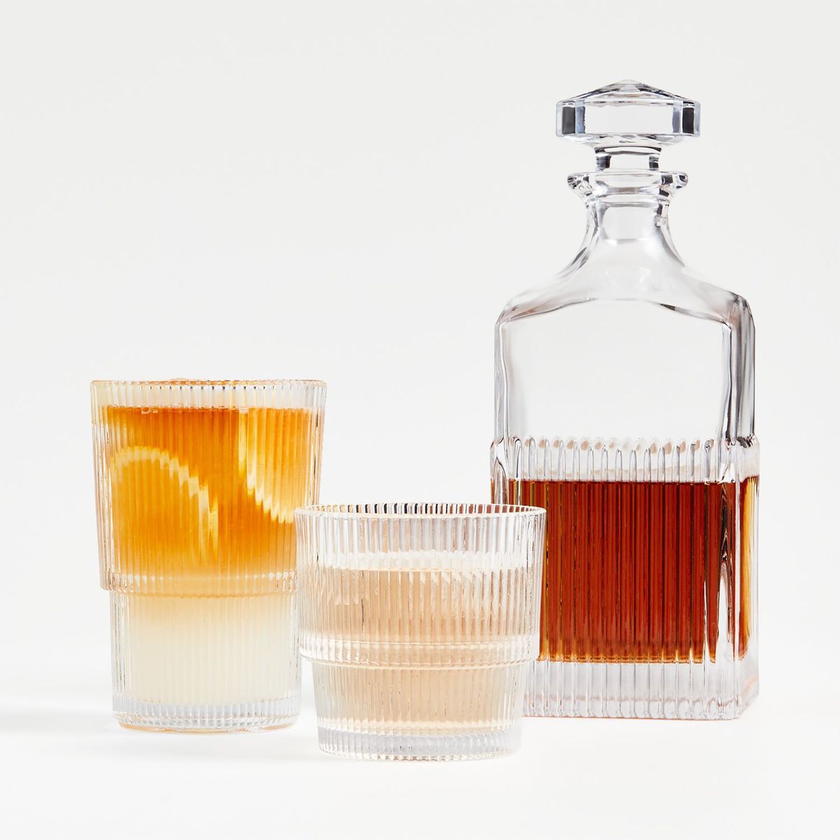 CRATE & BARREL - Vaso Alto Atwell Ribbed
