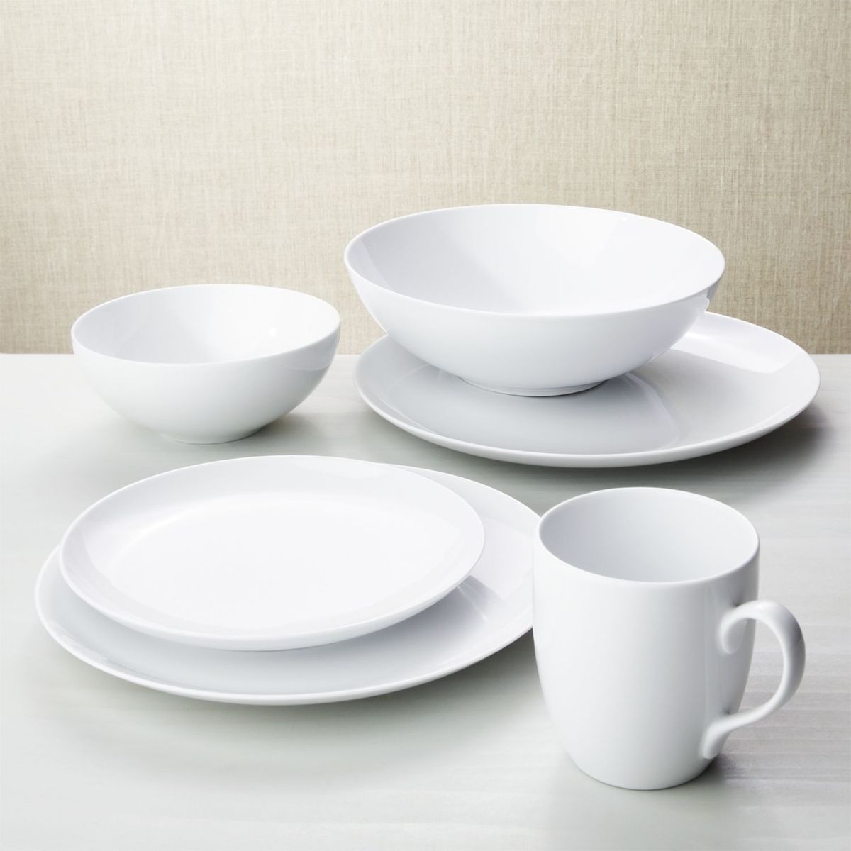 CRATE & BARREL - Plato para Servir Essential