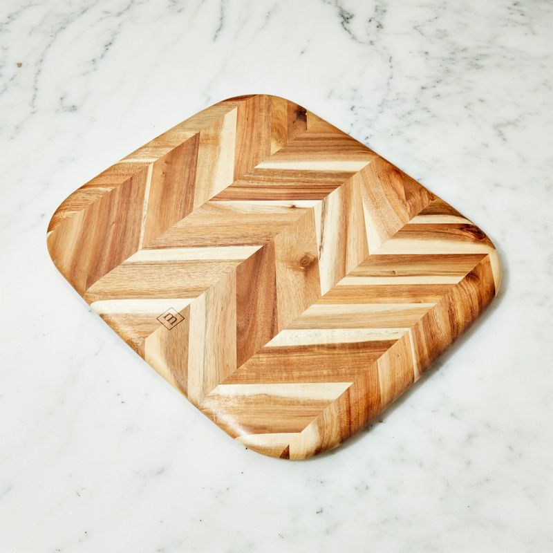 CRATE & BARREL - Tabla Acacia Herrinbone Med