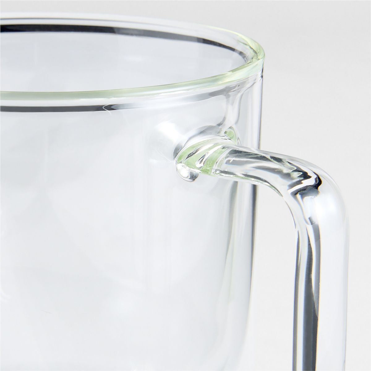 CRATE & BARREL - Mug Zephyr de Vidrio