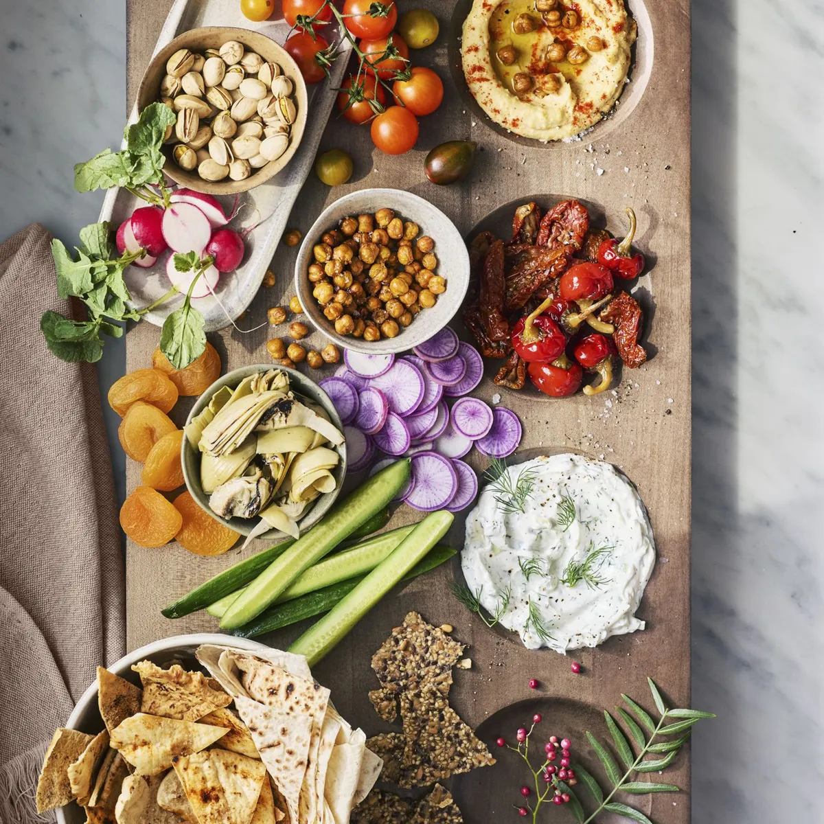 CRATE & BARREL - Tabla Calistoga By Gaby Dalkin