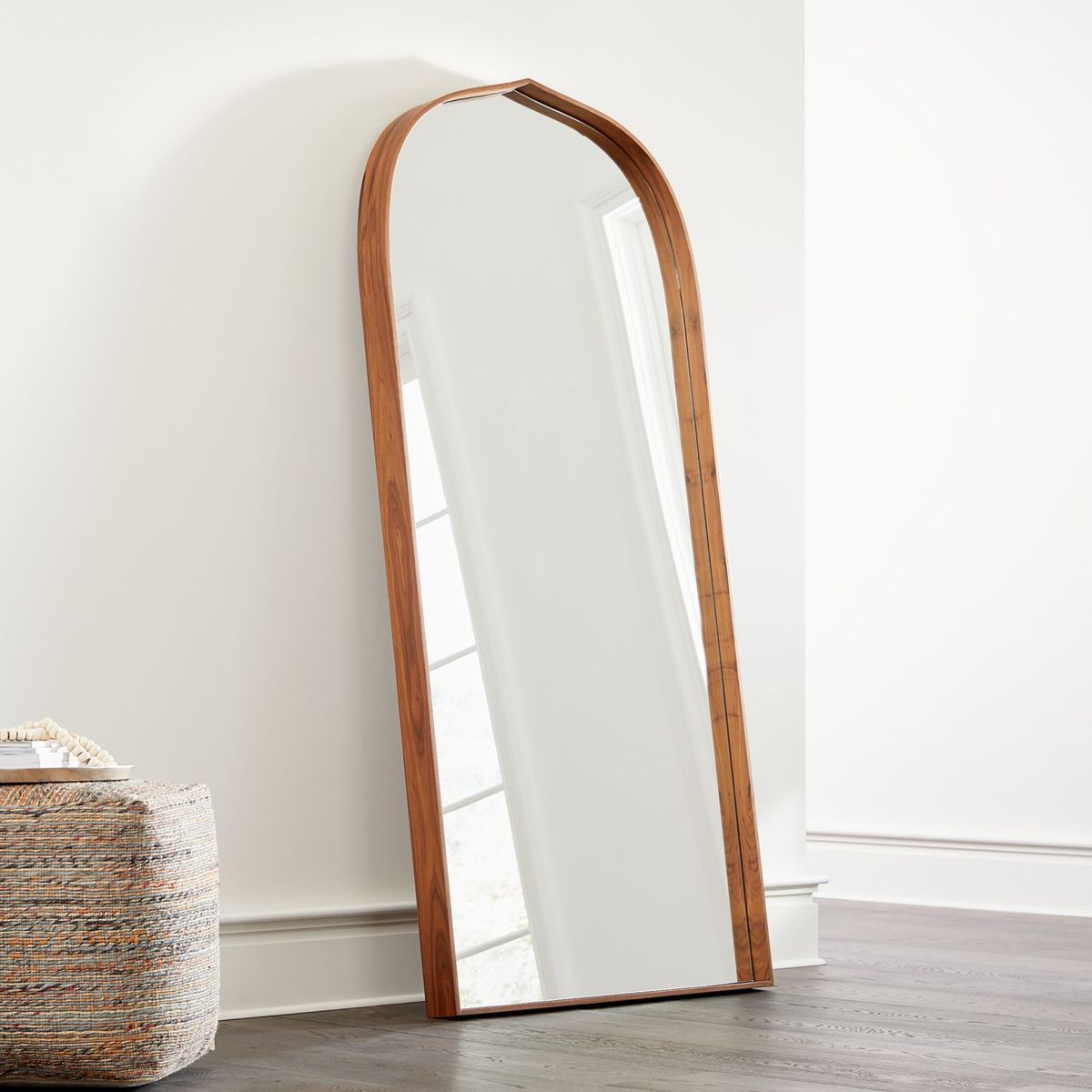 CRATE & BARREL - Espejo de Piso Penarth 90x193cm